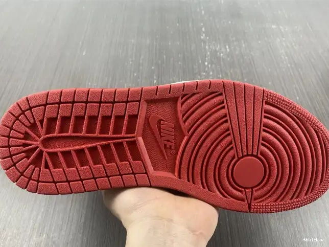 Cheap TBkick Jordan 1 (W) DJ4891-061 High OG Newstalgia Chenille 0526